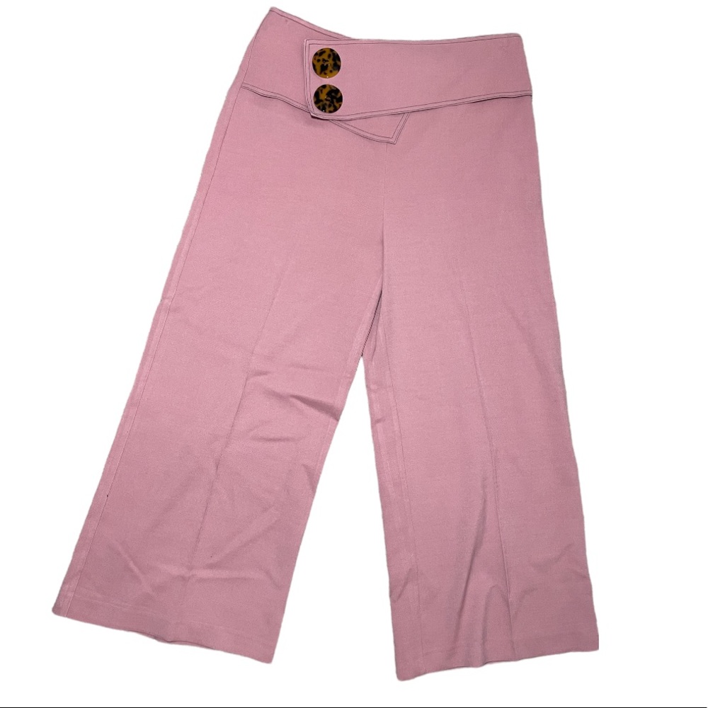 Pink Topshop Capris with large buttons
